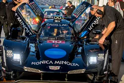 #10 Wayne Taylor Racing Corvette DP: Ricky Taylor, Jordan Taylor, Max Angelelli, Jeff Gordon