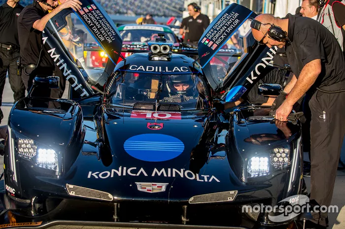 #10 Wayne Taylor Racing Corvette DP: Ricky Taylor, Jordan Taylor, Max Angelelli, Jeff Gordon