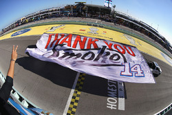 Ehrenrunde für Tony Stewart, Stewart-Haas Racing, Chevrolet, vor seinem letzten NASCAR-Rennen