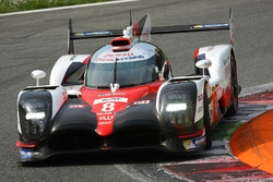 #8 Toyota Gazoo Racing Toyota TS050 Hybrid: Anthony Davidson, Nicolas Lapierre, Kazuki Nakajima