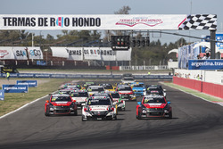 Start: Norbert Michelisz, Honda Racing Team JAS, Honda Civic WTCC, führt