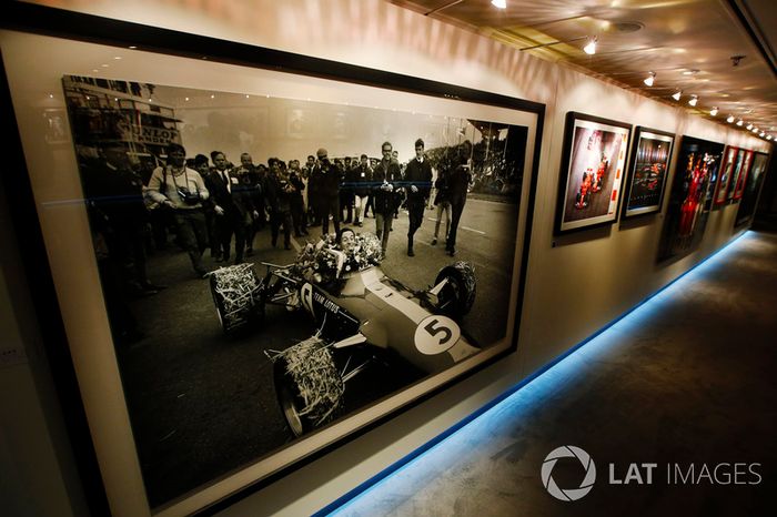 Una galería que presenta el trabajo de Rainer Schlegelmilch, LAT, Sutton Images y Giorgio Piola