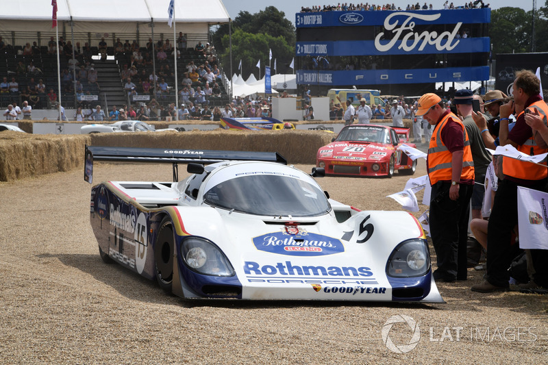 La Porsche 962 (1984) pilotée par Jochen Mass