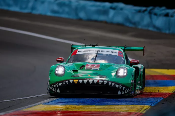 #77 AO Racing Porsche 911: Nick Tandy, Harry King, Michael Christensen