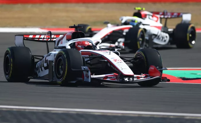 أوليفر بيرمان، فريق هاس F1، إستيبان أوكون، فريق هاس F1