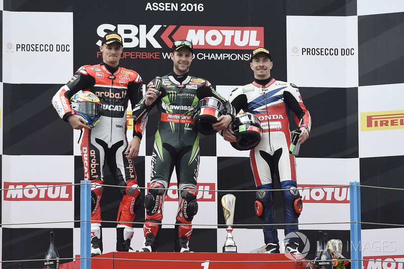 Podio: ganador Jonathan Rea, Kawasaki Racing, segundo lugar Chaz Davies, Ducati Team, tercer lugar Nicky Hayden, Honda World Superbike Team