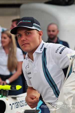 Valtteri Bottas, Williams en una fotografía de equipo