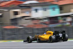 Jolyon Palmer (GBR) Renault Sport F1 Team RS16. 11.11.2016. Formula 1 World Championship, Rd 20, Brazilian Grand Prix, Sao Paulo, Brazil, Practice Day. - www.xpbimages.com, EMail: requests@xpbimages.com - copy of publication required for printed pictures. Every used picture is fee-liable. © Copyright: Moy / XPB Images