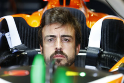 Fernando Alonso, McLaren, dans son cockpit