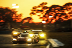 #55 Mazda Motorsports Mazda DPi: Jonathan Bomarito, Tristan Nunez, Spencer Pigot