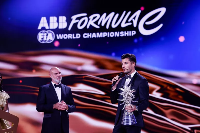 Jeff Dodds, PDG de la Formule E avec Jake Dennis, champion du monde de Formule E ABB FIA 