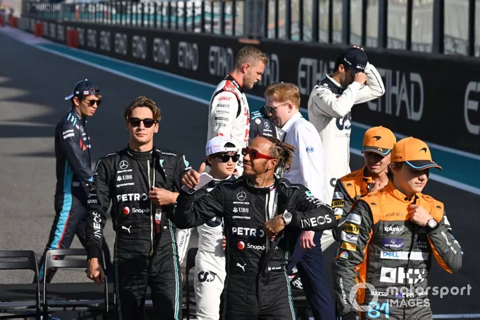 Alex Albon, Williams Racing, George Russell, Mercedes-AMG, Yuki Tsunoda, Scuderia AlphaTauri, Lewis Hamilton, Mercedes-AMG, Lando Norris, McLaren, Oscar Piastri, McLaren