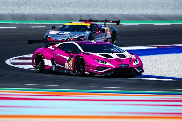 #85 Iron Dames Lamborghini Huracan LMGT3 Evo2: Sarah Bovy, Doriane Pin, Michelle Gatting