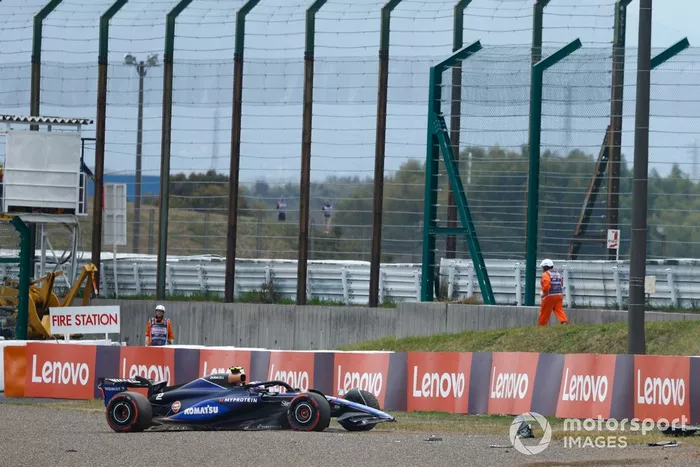 Logan Sargeant, Williams FW46, chute en FP1