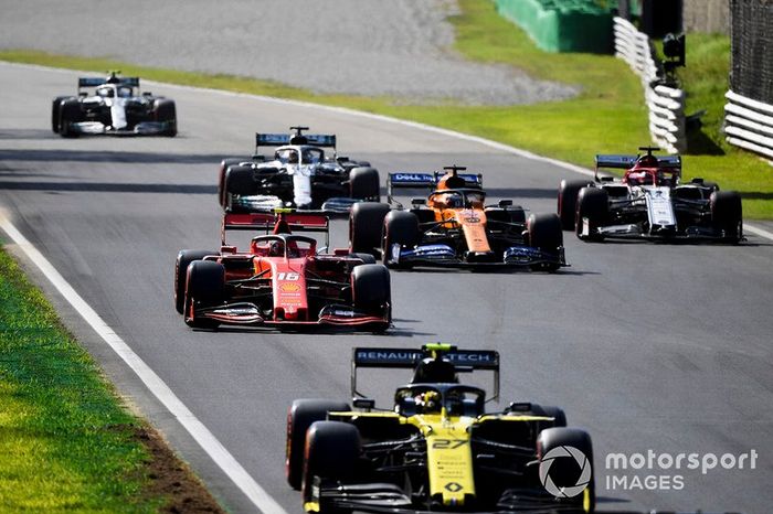 Nico Hulkenberg, Renault F1 Team R.S. 19, Charles Leclerc, Ferrari SF90, Carlos Sainz Jr., McLaren MCL34, Kimi Raikkonen, Alfa Romeo Racing C38, Lewis Hamilton, Mercedes AMG F1 W10, y Valtteri Bottas, Mercedes AMG W10