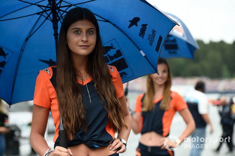 Chica de la parrilla