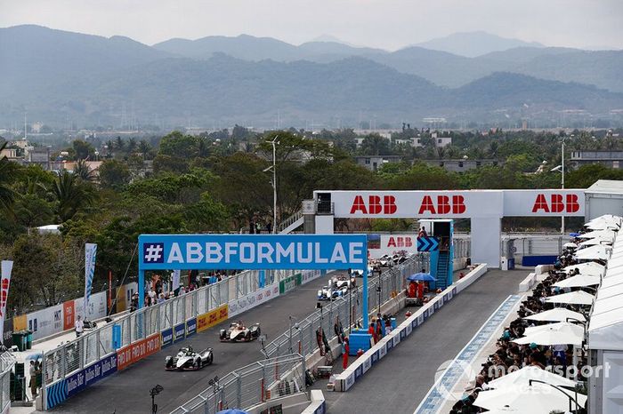 Oliver Rowland, Nissan e.Dams, Nissan IMO1, Jean-Eric Vergne, DS TECHEETAH, DS E-Tense FE19 