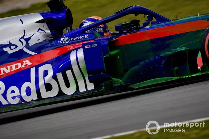 Alex Albon, Scuderia Toro Rosso STR14 con parafina