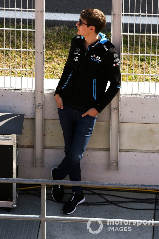 George Russell, Williams, on the pit wall