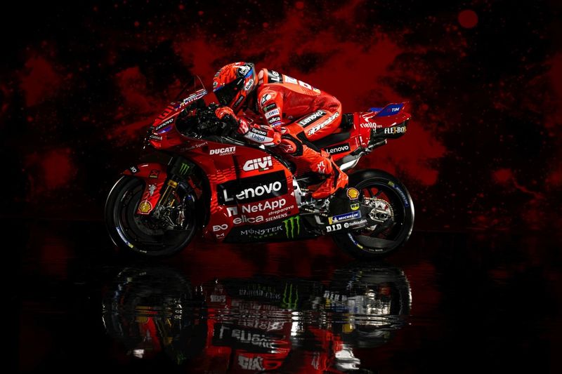 Fotogallery MotoGP | Ecco la Ducati Desmosedici GP25 di Bagnaia e Marquez