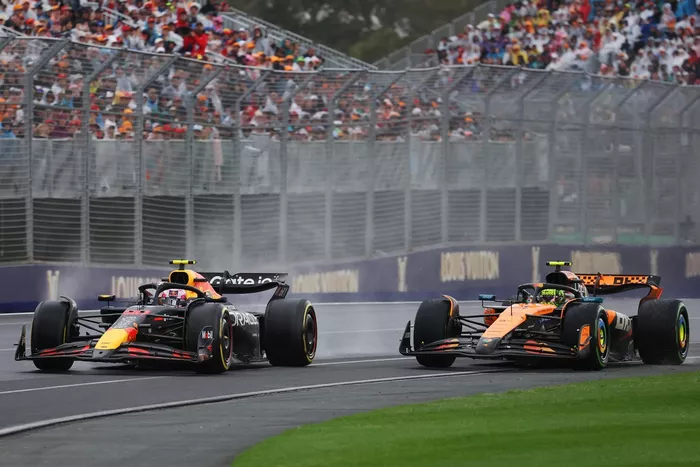 Lando Norris, McLaren, Liam Lawson, Red Bull Racing