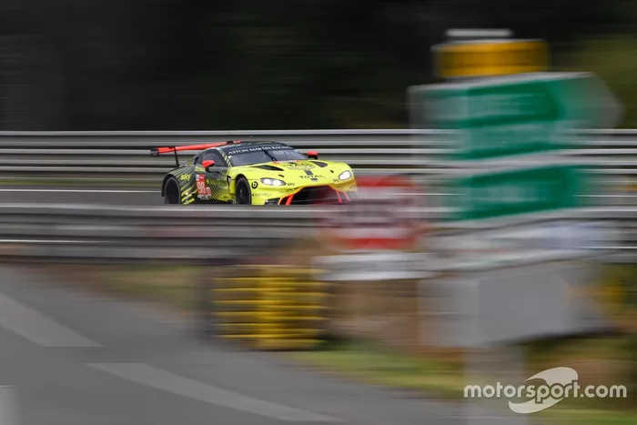 #98 Aston Martin Racing Aston Martin Vantage: Paul Dalla Lana, Augusto Farfus, Ross Gunn