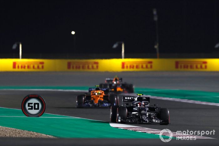 Pierre Gasly, AlphaTauri AT02, Lando Norris, McLaren MCL35M