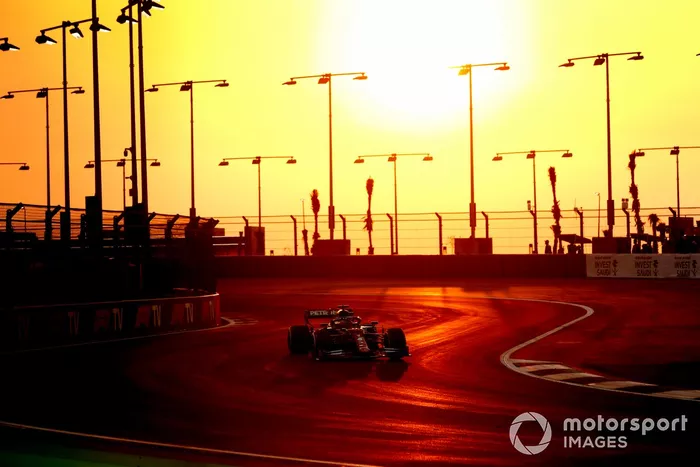 Lewis Hamilton, Mercedes W12