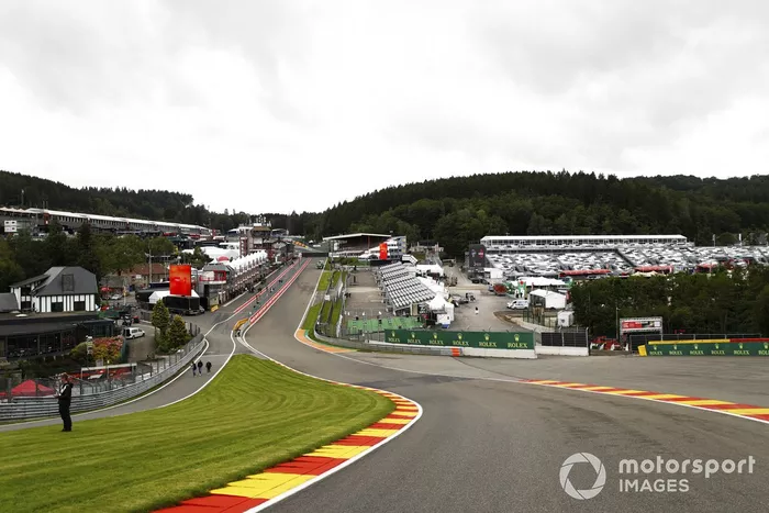 Vista de Eau Rouge
