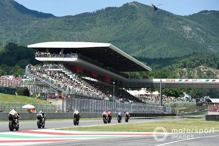 No início de abril, a MotoGP confirmou também o adiamento dos GPs da Itália e da Catalunha, dois dos países mais afetados pela pandemia, além do GP da Alemanha