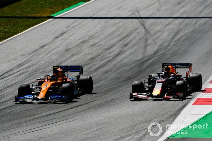 Lando Norris, McLaren MCL34,  Max Verstappen, Red Bull Racing RB15