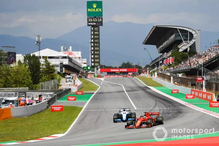 Sebastian Vettel, Ferrari SF90, George Russell, Williams Racing FW42
