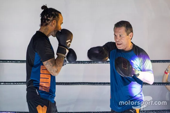 Lewis Hamilton, Mercedes y Julio César Chávez, excampeón mundial de boxeo