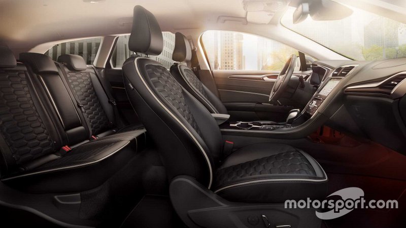 Ford Mondeo 2019 року