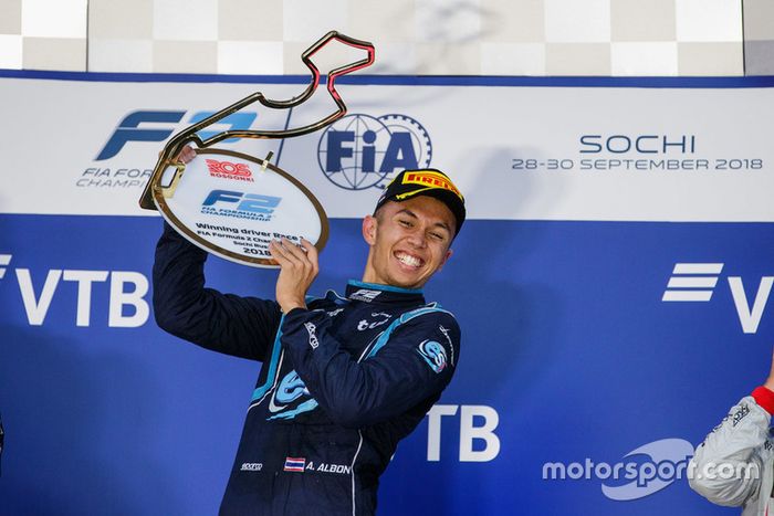 Podio: ganador de la carrera Alexander Albon, DAMS