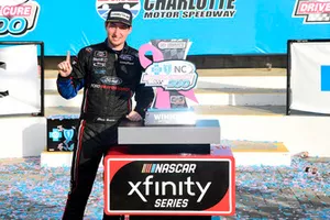 Chase Briscoe, Biagi-DenBeste Racing, Ford Mustang Nutri Chomps/Ford, celebrates in victory lane