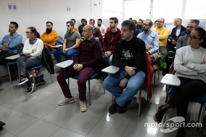 II Curso de Conducción y Nuevas Tecnologías BOSCH - Motor1.com España - Motorsport.com 