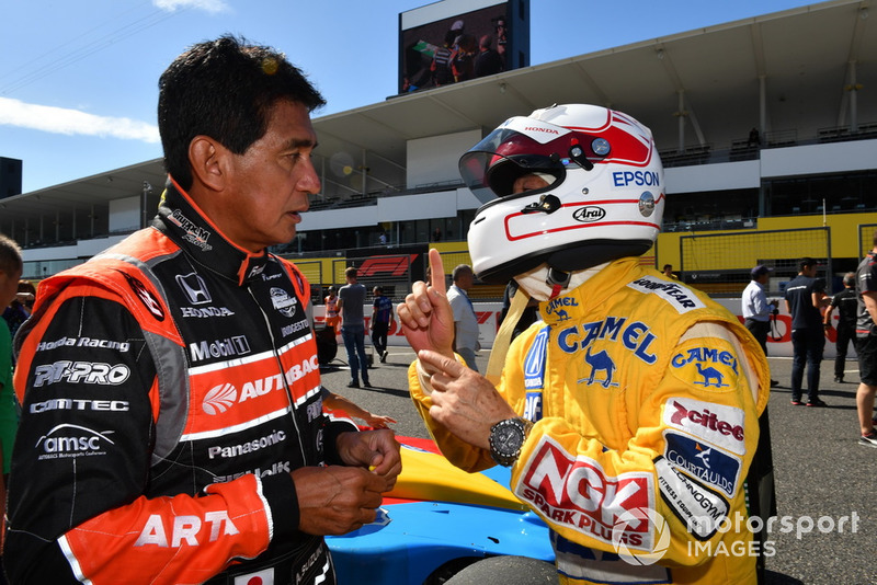 Aguri Suzuki and Satoru Nakajima at Legends F1 30th Anniversary Lap Demonstration