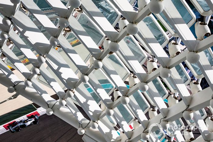 Lewis Hamilton, Mercedes-AMG F1 W09 