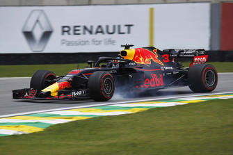 Daniel Ricciardo, Red Bull Racing RB14 locks up