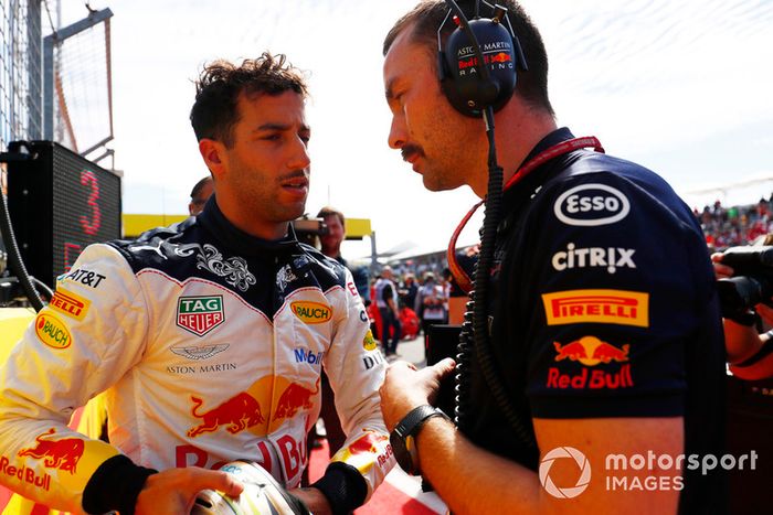 Daniel Ricciardo, Red Bull Racing, en la parrilla
