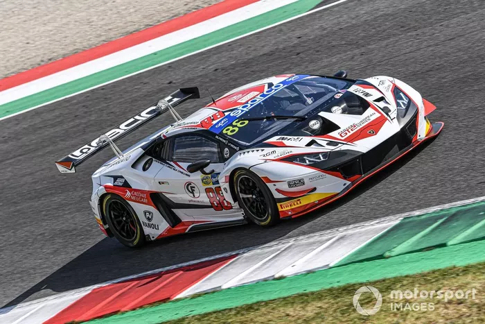 
#88 LP Racing, Lamborghini Huracan GT3 Evo: Pietro Perolini, Angelo Negro, Lorenzo Veglia

