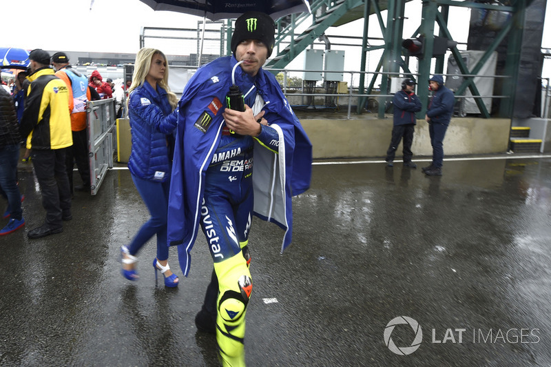 Valentino Rossi, Yamaha Factory Racing leaving the grid
