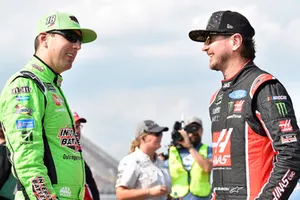 Kyle Busch, Joe Gibbs Racing, Toyota Camry Interstate Batteries and Kurt Busch, Stewart-Haas Racing, Ford Fusion Haas Automation