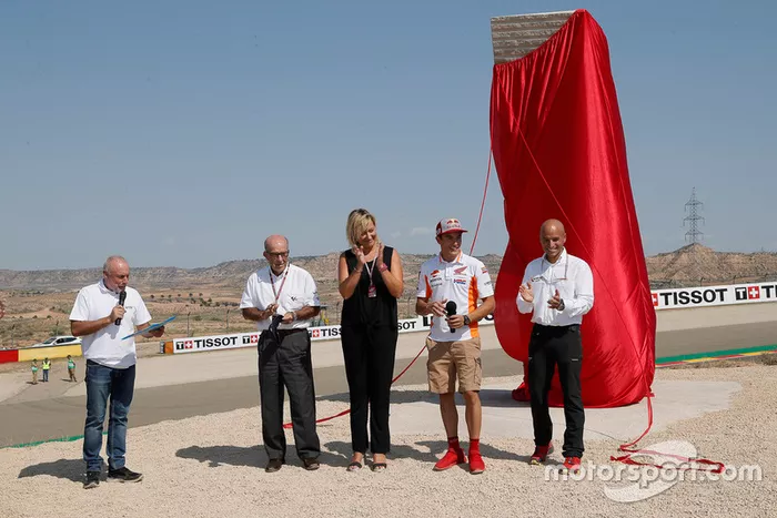 Inauguración curva Márquez