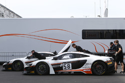 #58 Garage 59 McLaren 650 S GT3