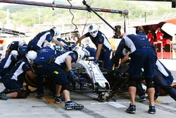 Felipe Massa, Williams FW38 practica una parada en pits