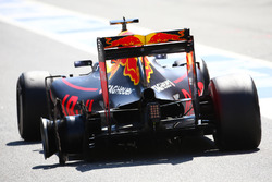 Даниэль Риккардо, Red Bull Racing RB12 с проколотым колесом