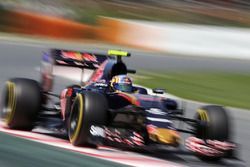 Carlos Sainz Jr., Scuderia Toro Rosso STR11