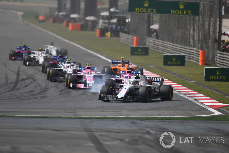 Lance Stroll, Williams FW41 on lap one